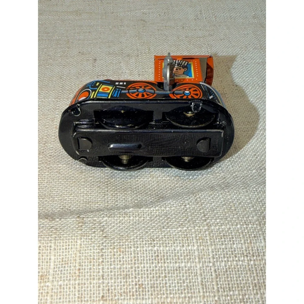 MS 237 Vintage Style Tin Wind Up Train Locomotive  Alloy Friction Litho Toy